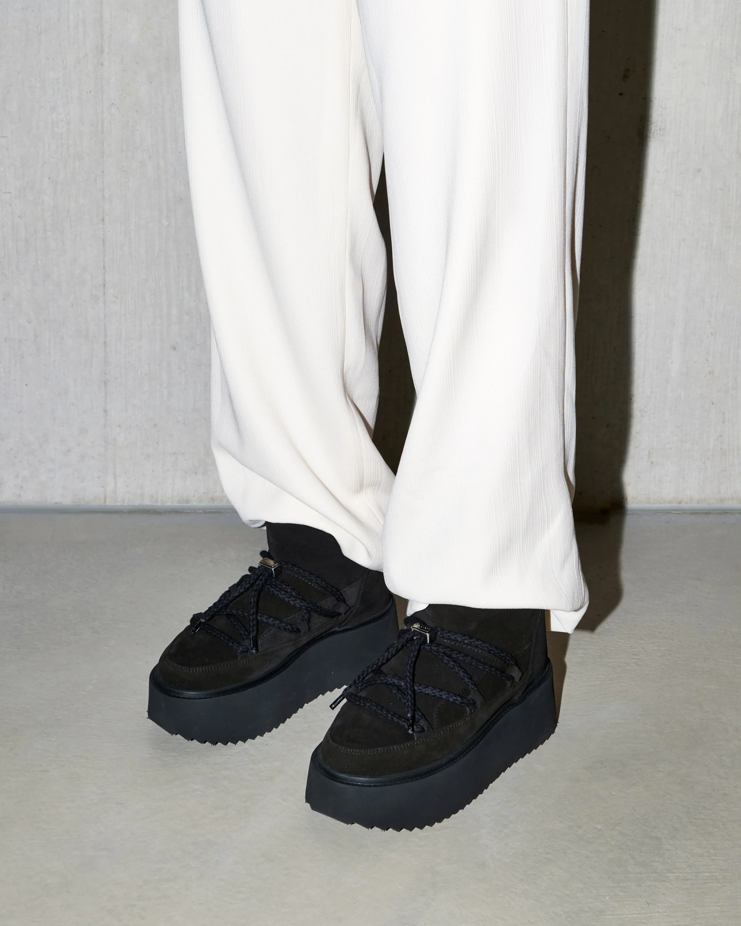 Classic Low Platform - Image 25